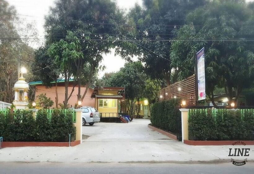 Отель Home Hug Pak Sabai