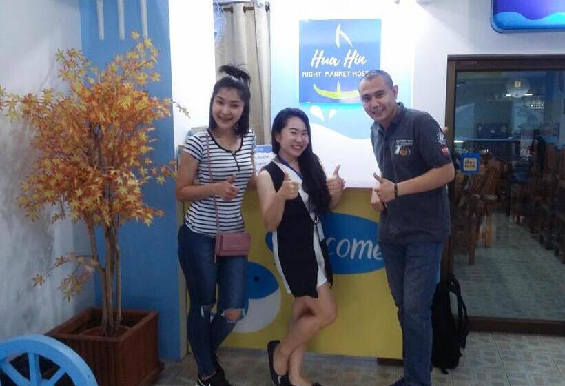 בית מלון כפרי Hua Hin Night Market Hostel