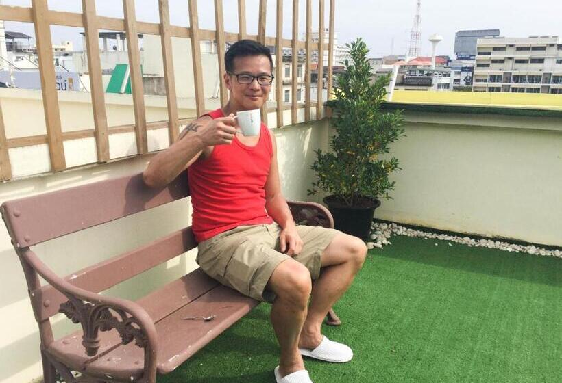 בית מלון כפרי Hua Hin Night Market Hostel