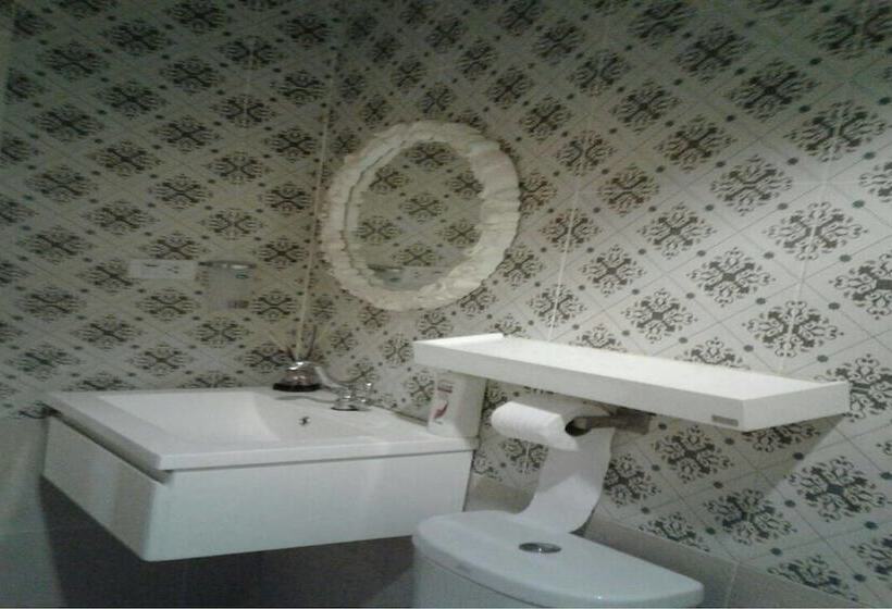 Hotel Montra Guesthouse