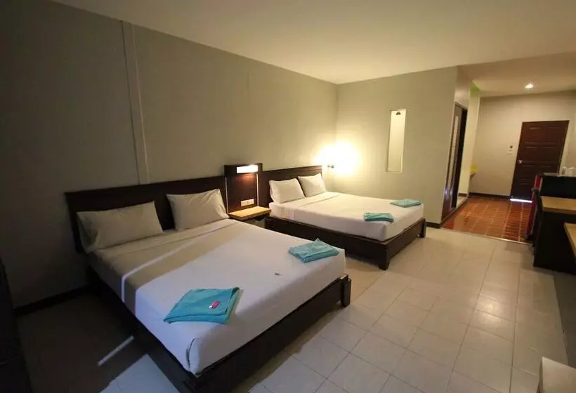 Hotelli Paradise Resort