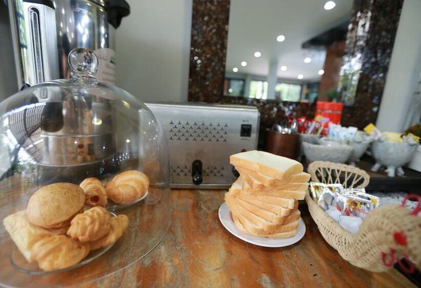 Отель Sripoom Boutique House