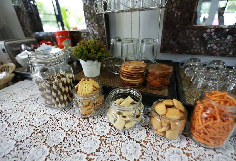 Отель Sripoom Boutique House