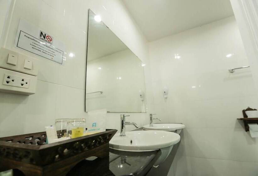 Отель Sripoom Boutique House