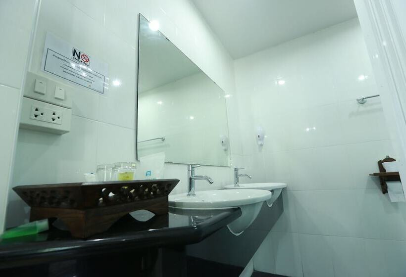 Отель Sripoom Boutique House