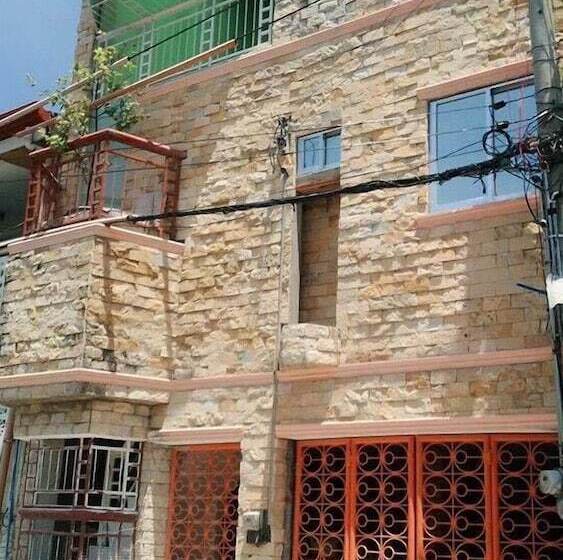 בית מלון כפרי Garces Budget Apartelle