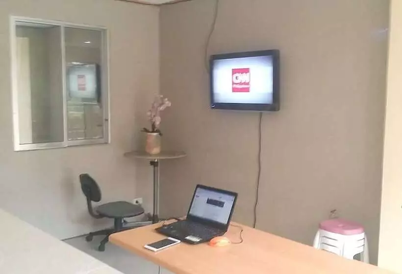 ホテル Garces Budget Apartelle