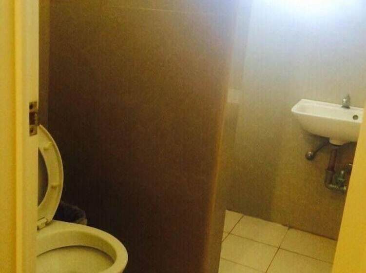 בית מלון כפרי Garces Budget Apartelle