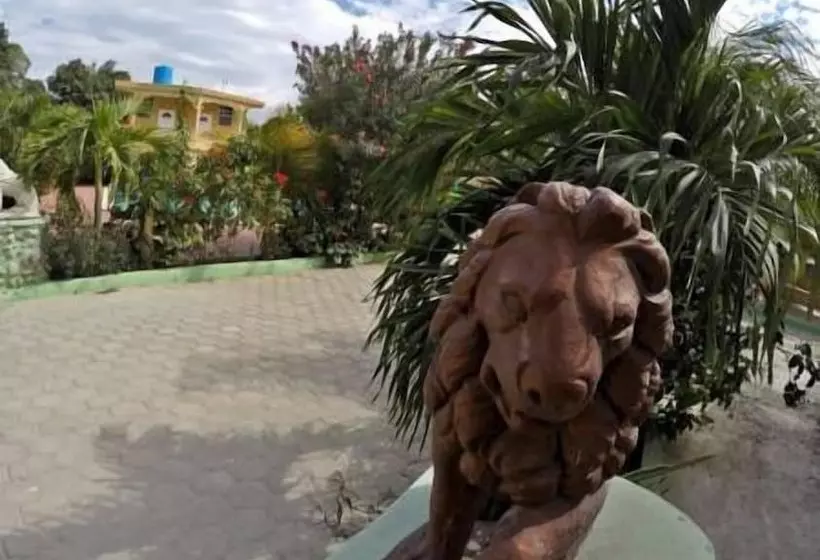 هتل La Cayenna Hôtel Et Restaurant