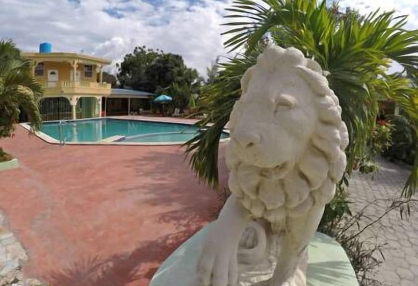 هتل La Cayenna Hôtel Et Restaurant