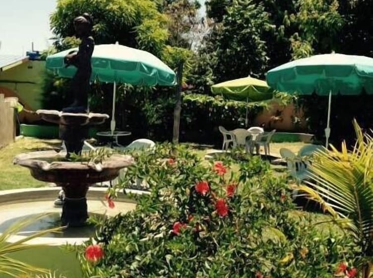 هتل La Cayenna Hôtel Et Restaurant