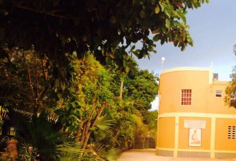 هتل La Cayenna Hôtel Et Restaurant