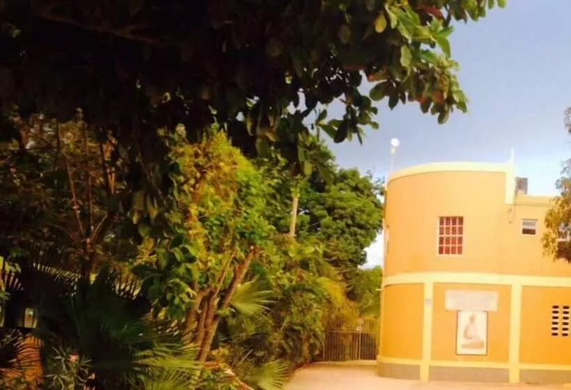 هتل La Cayenna Hôtel Et Restaurant