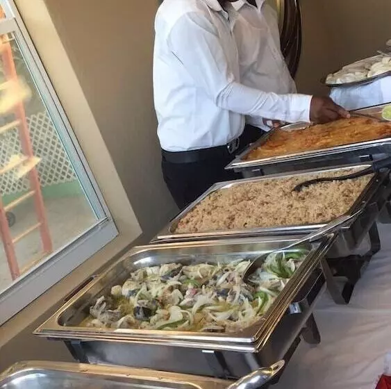 هتل La Cayenna Hôtel Et Restaurant