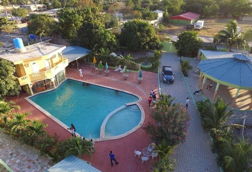 هتل La Cayenna Hôtel Et Restaurant