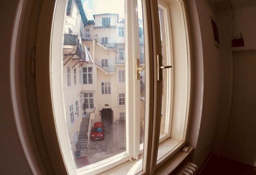 فندق Love Croatia Hostel Mir Guesthouse Zagreb