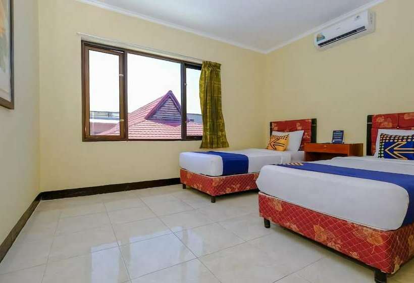 호텔 Mandiri Senggigi Homestay
