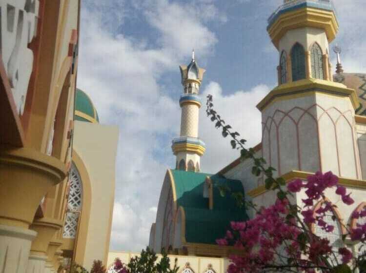 호텔 Mandiri Senggigi Homestay