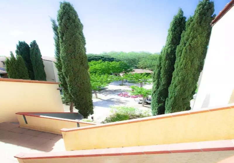 Hotelli Marina Hôtel Club