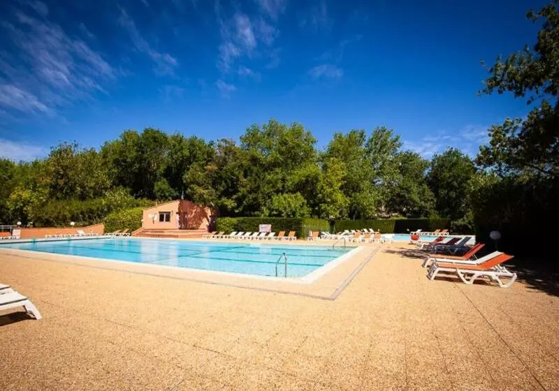 Hotelli Marina Hôtel Club