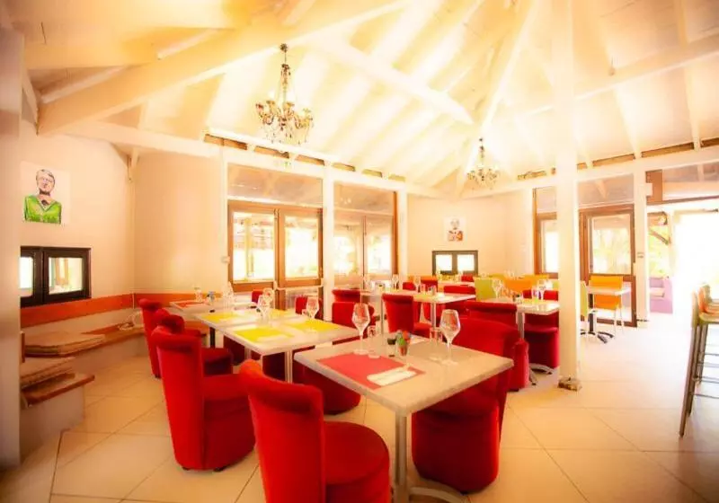 Hotelli Marina Hôtel Club