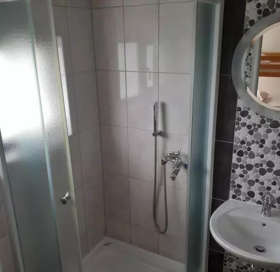 هتل Pansion Glory