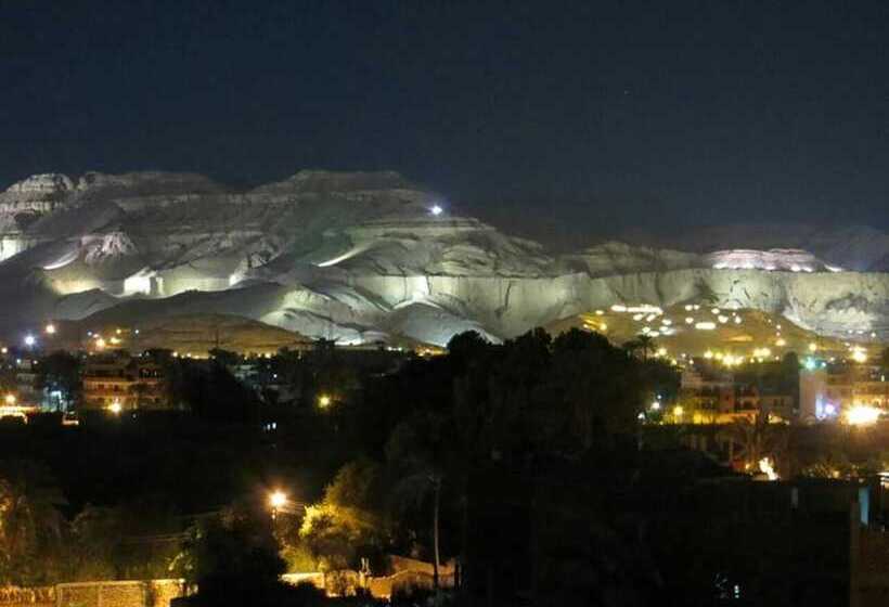 هتل Royal Apartments Luxor