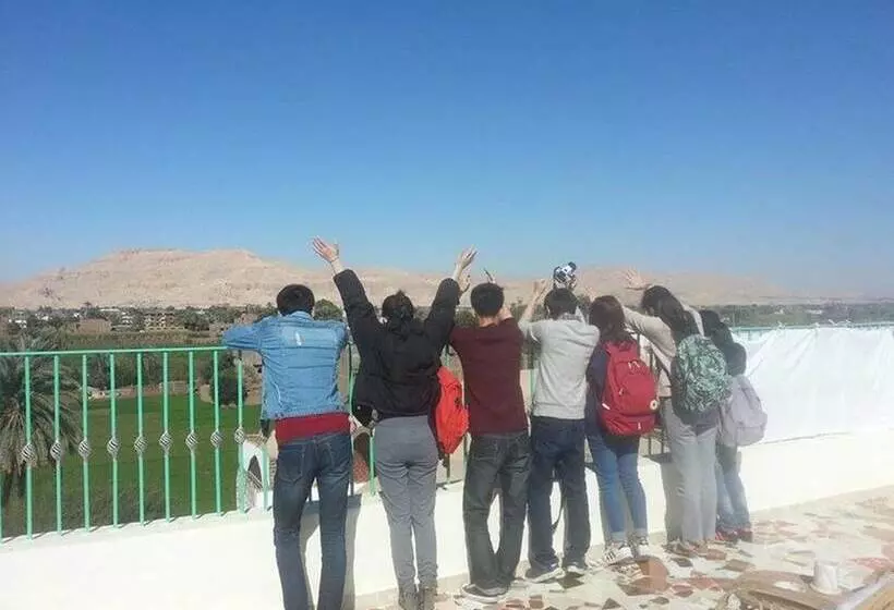 هتل Royal Apartments Luxor