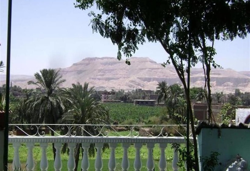 هتل Royal Apartments Luxor