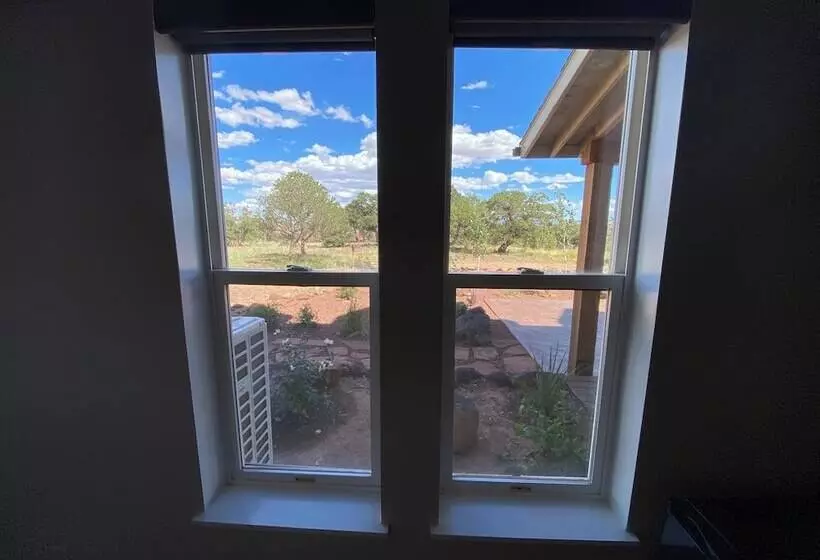 Hotelli Skyridge Inn