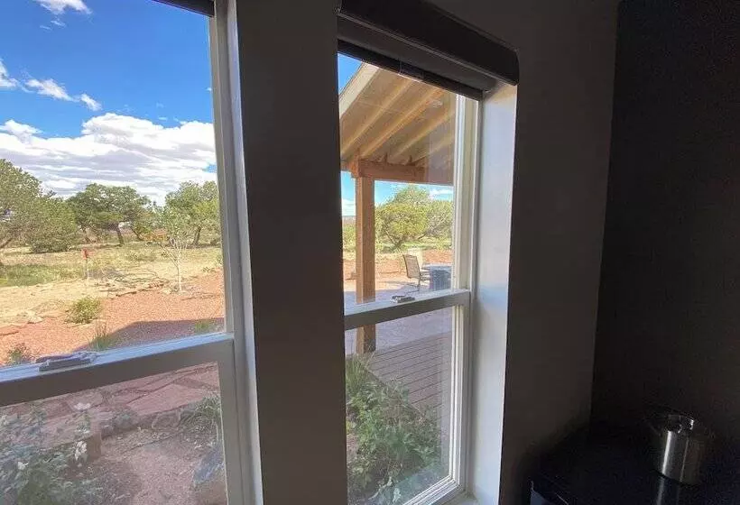 Hotelli Skyridge Inn