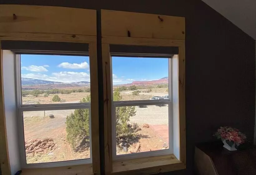 Hotelli Skyridge Inn