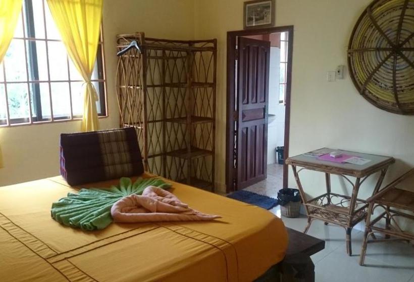 فندق The Boat House