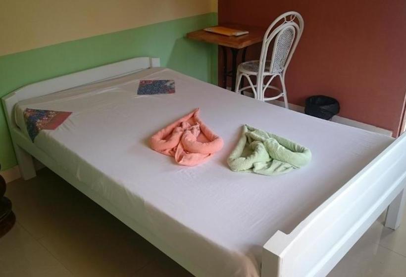 فندق The Boat House