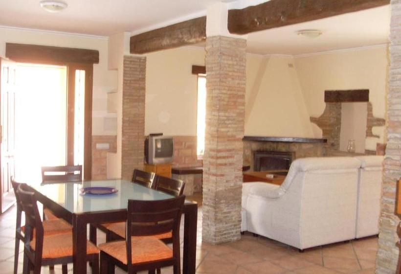 هتل Villa Almendros