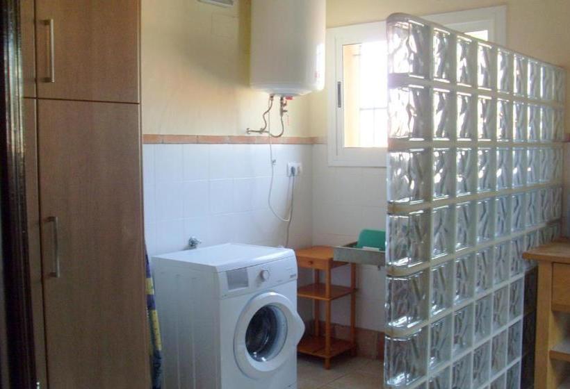 هتل Villa Almendros