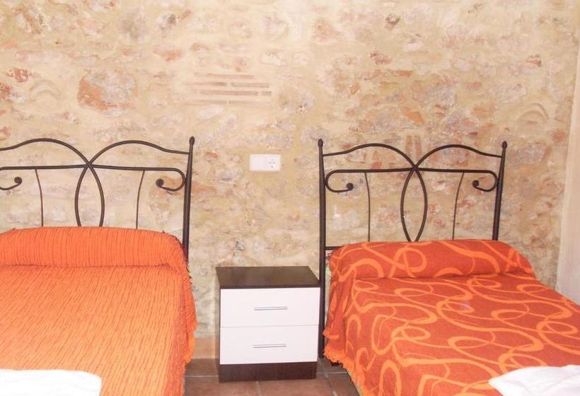 هتل Villa Almendros