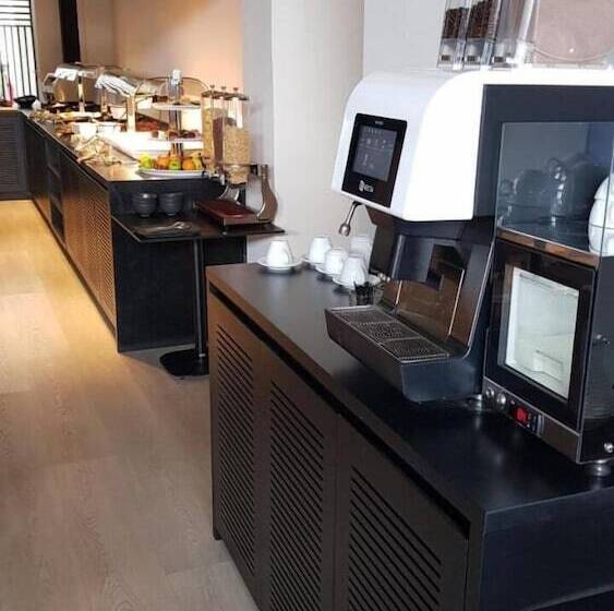 هتل Abacus Suites