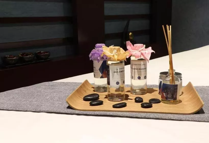 هتل Radisson Muscat Panorama