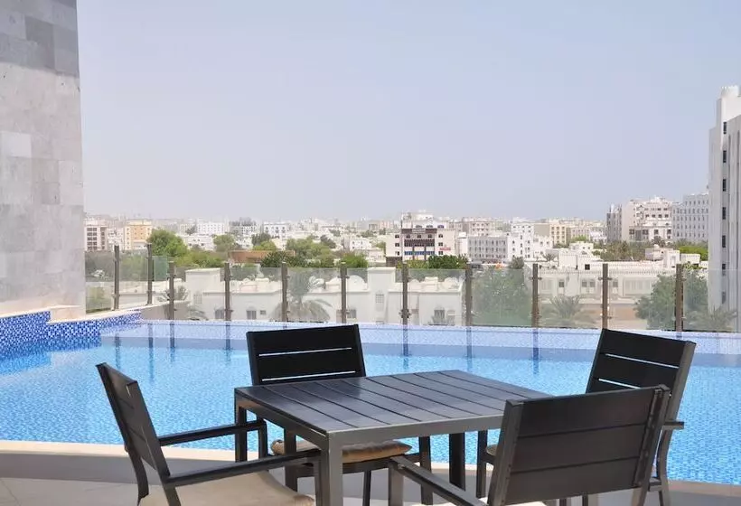 هتل Radisson Muscat Panorama