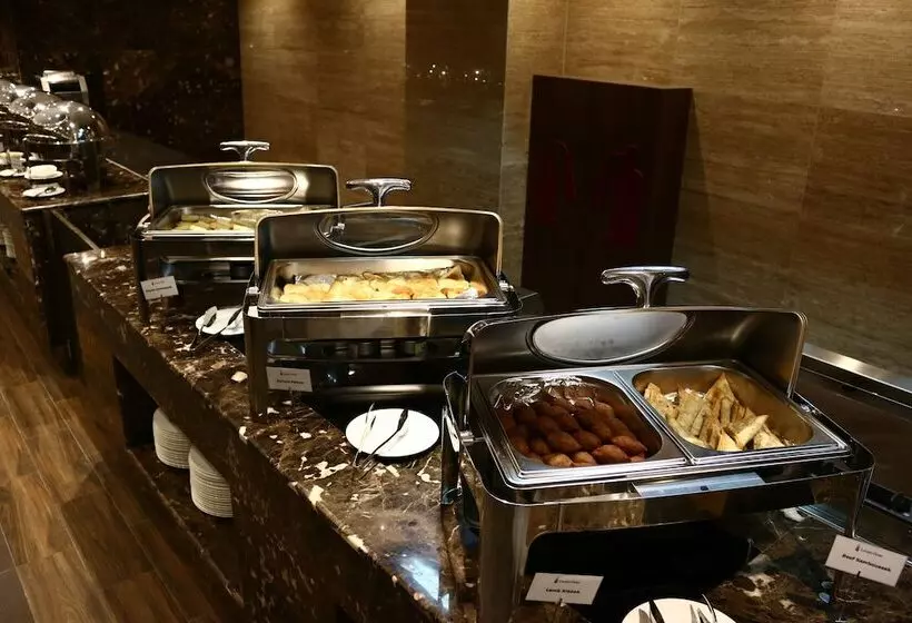 هتل Radisson Muscat Panorama