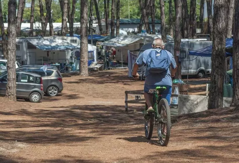 Hotelli Camping Village Mare Pineta