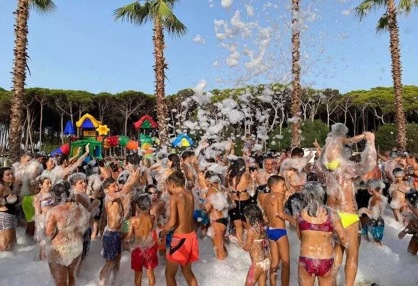 Hotelli Camping Village Mare Pineta