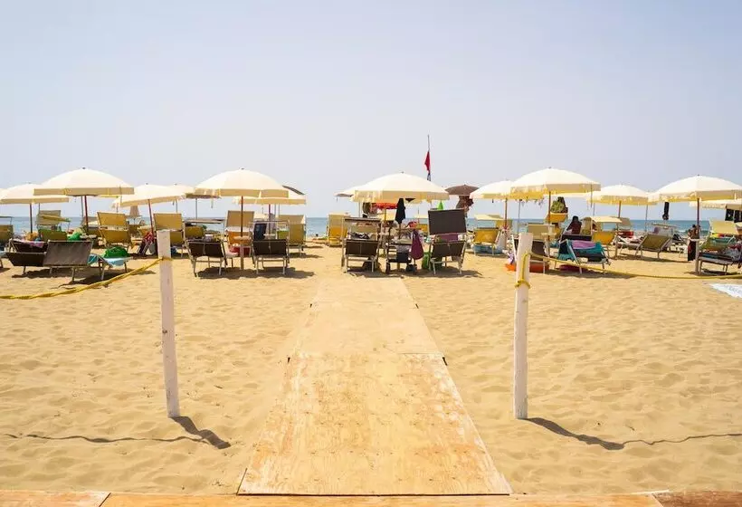 Hotelli Camping Village Mare Pineta