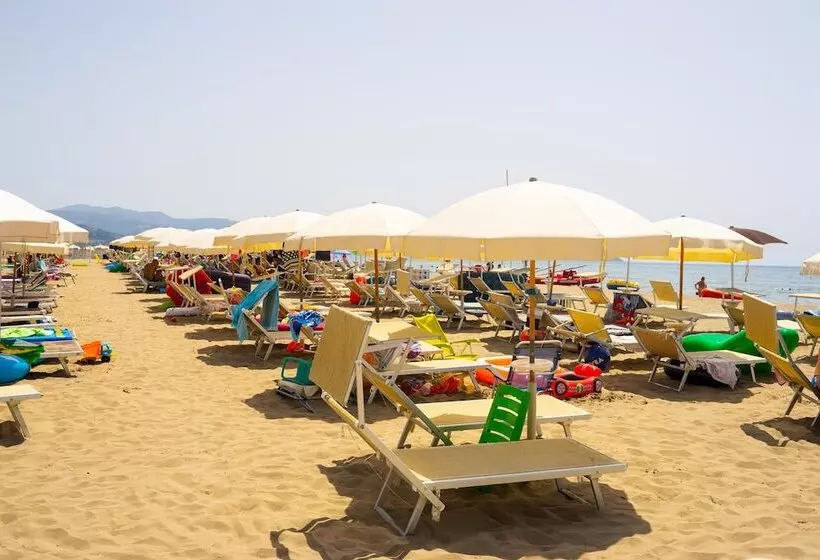 Hotelli Camping Village Mare Pineta