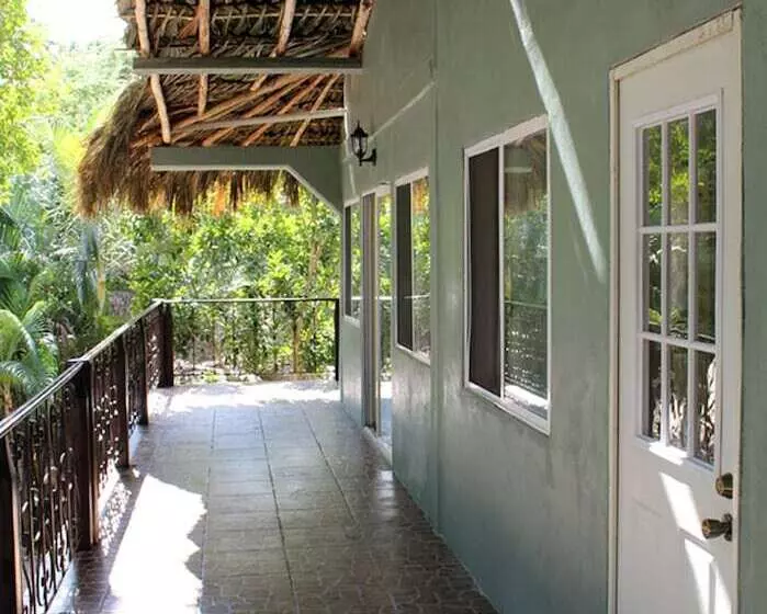 Hotelli Mayan Villas