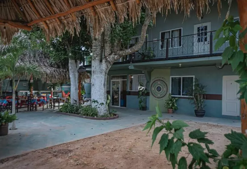 Hotelli Mayan Villas