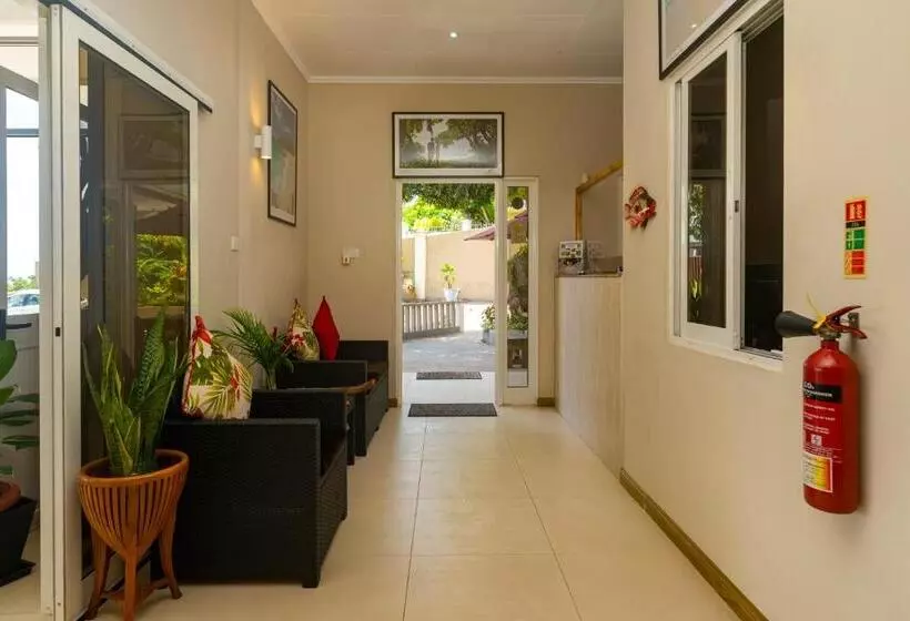 هتل The Ridge Residence