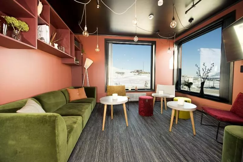 Svalbard Hotell   The Vault