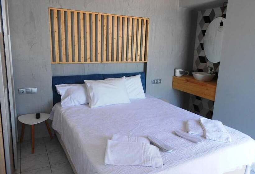 בית מלון כפרי Aggelos